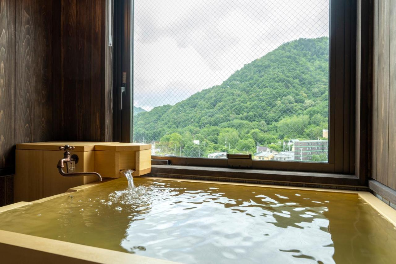 Ryokan Jozankei Onsen Yurakusoan