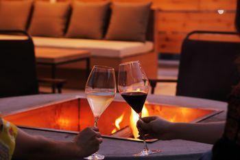 Hotel Unwind & Bar