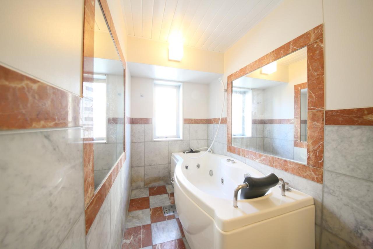 Apartment Ams Tower 806