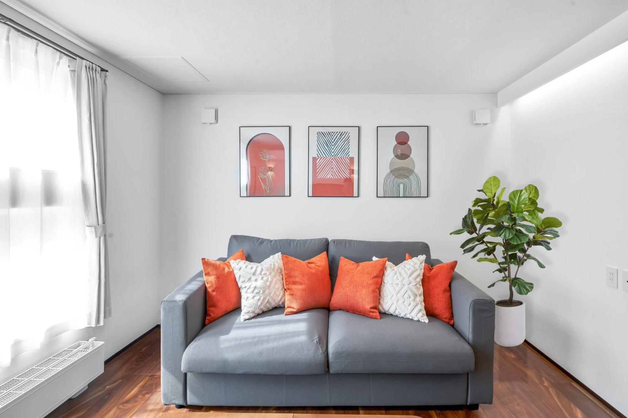 Location Lux Home, 2 Blocks To Sbwy, Sleeps 9 Holiday home