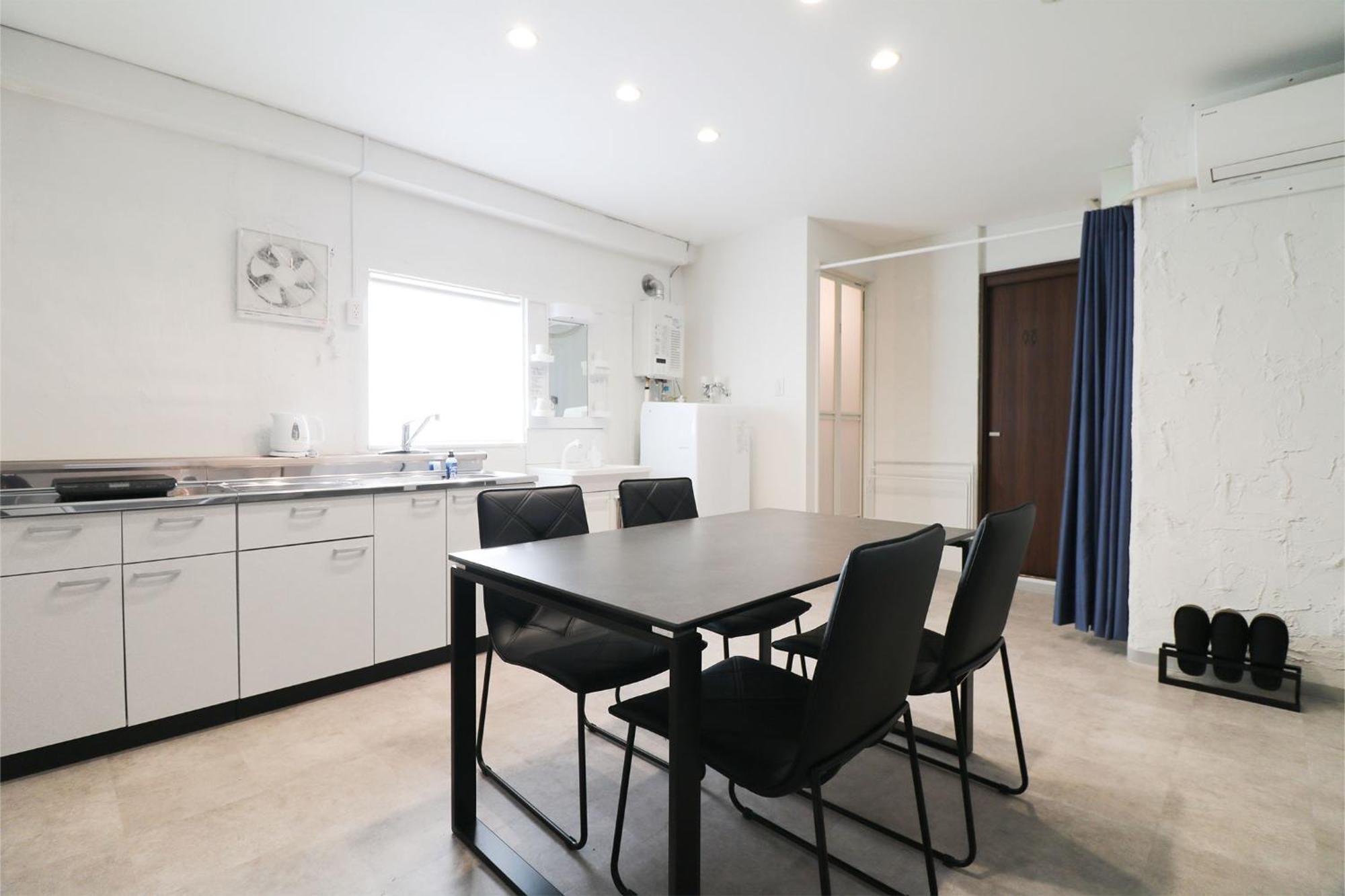 Chaya Building Apartment