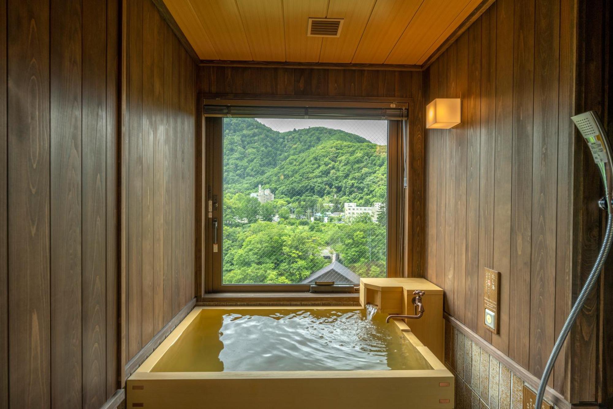 Ryokan Jozankei Onsen Yurakusoan