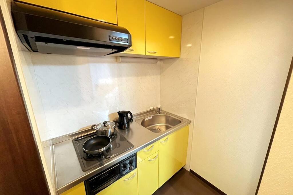 Sun Court Odori 702 *