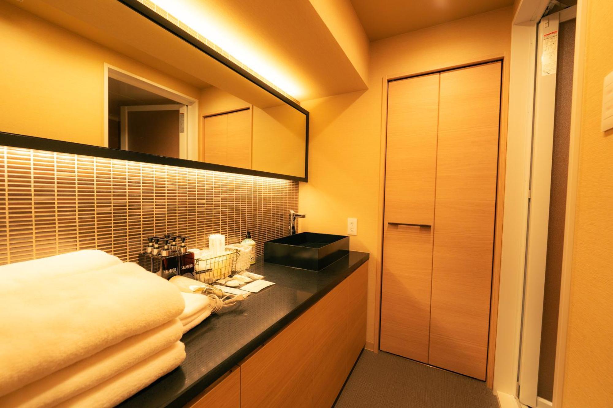 -newopen-molinhotels702-sapporoonsenstory-1l2room K-bed1&w-bed3 8persons Sapporo