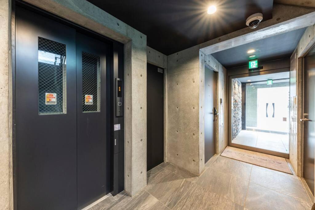 Noble Apartment