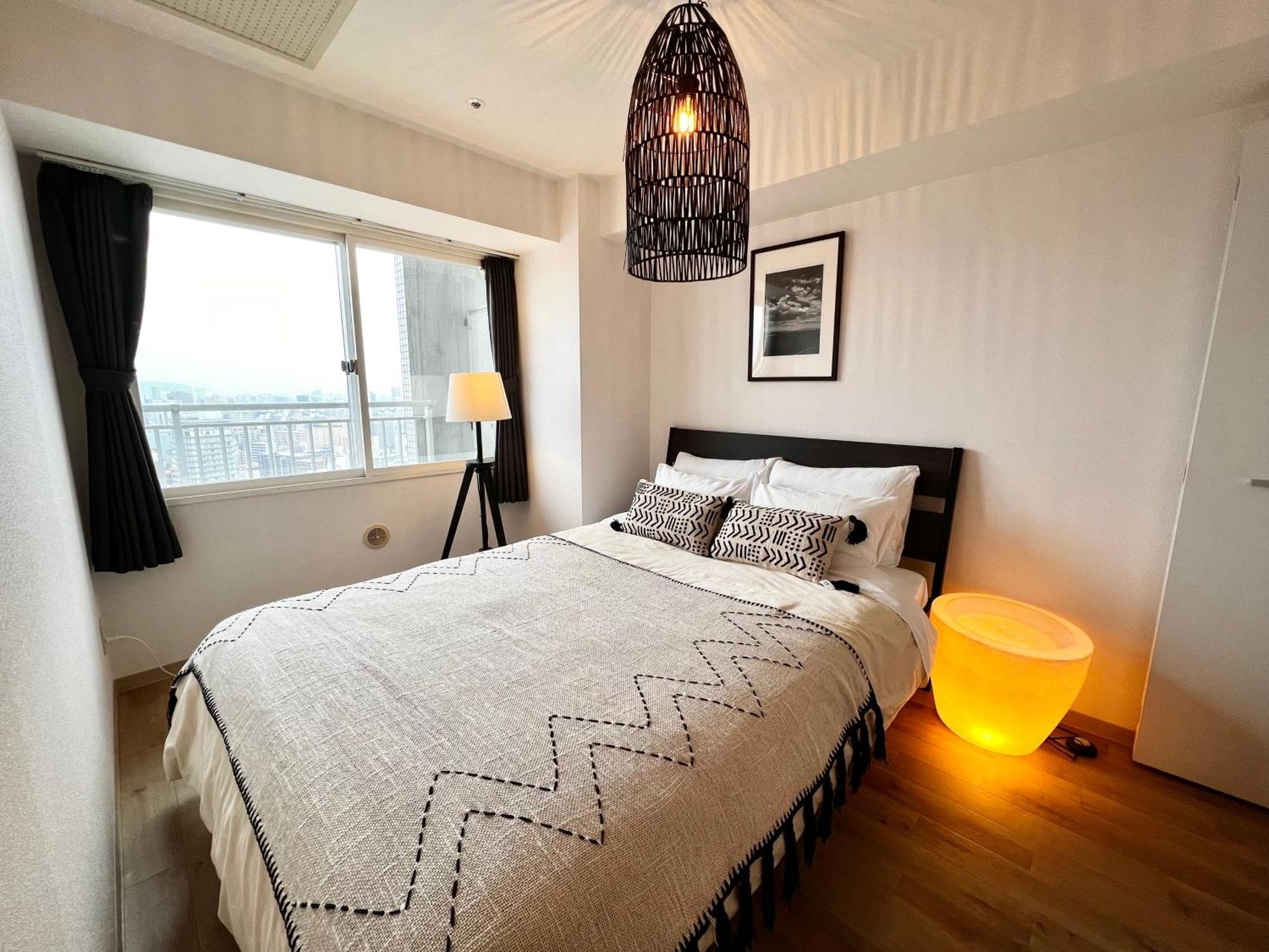 Ams Tower Apartment