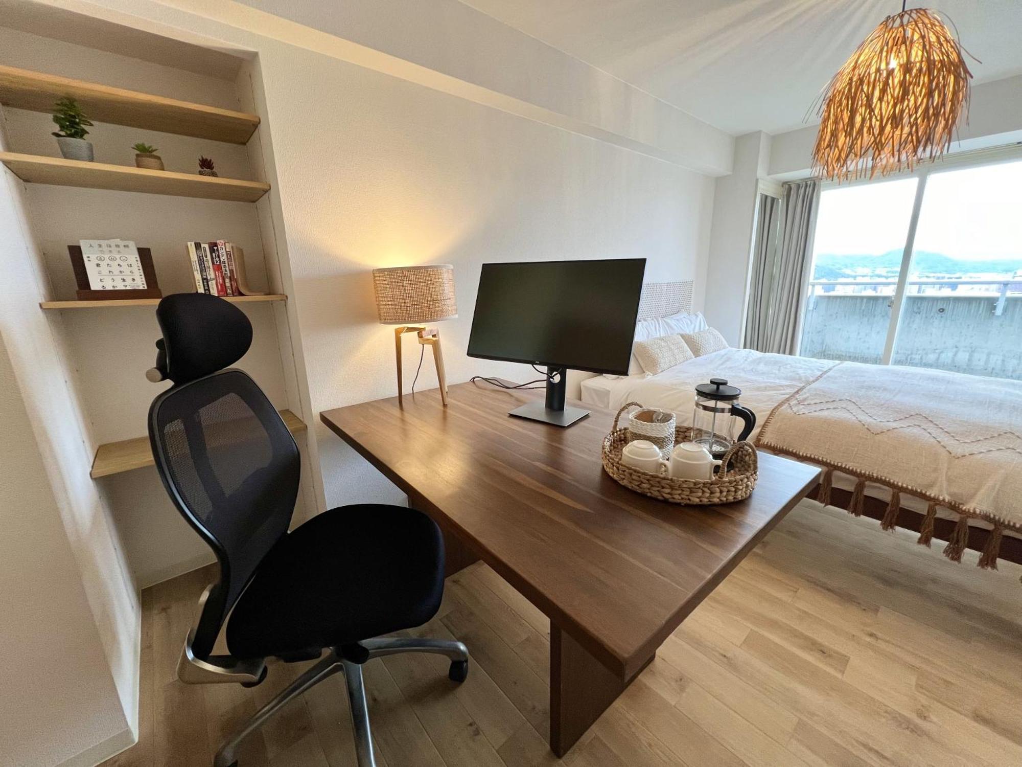 Ams Tower Apartment
