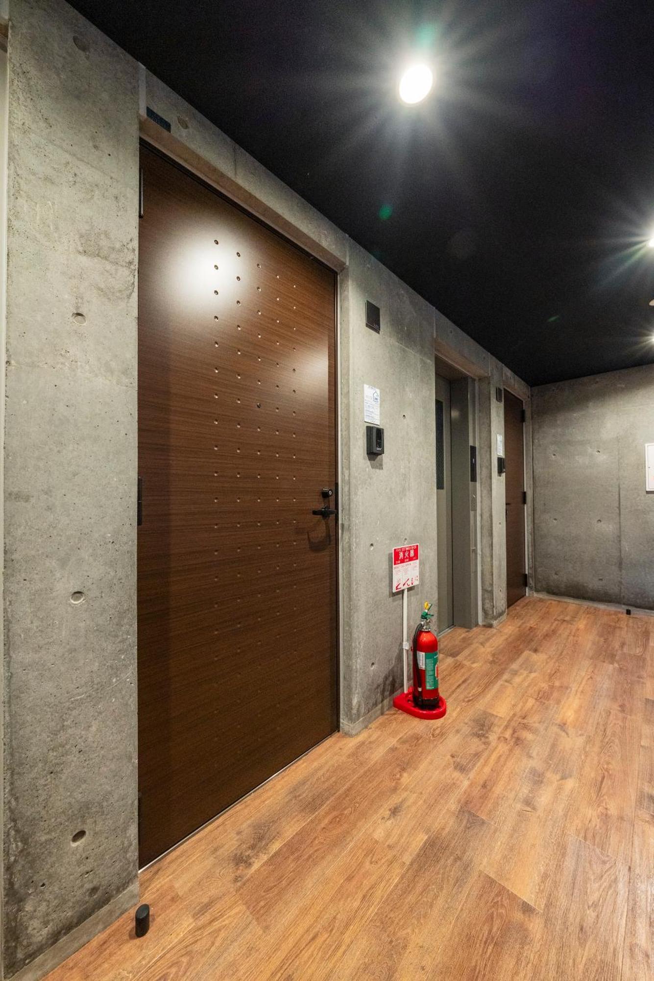 Apartment Utopia *