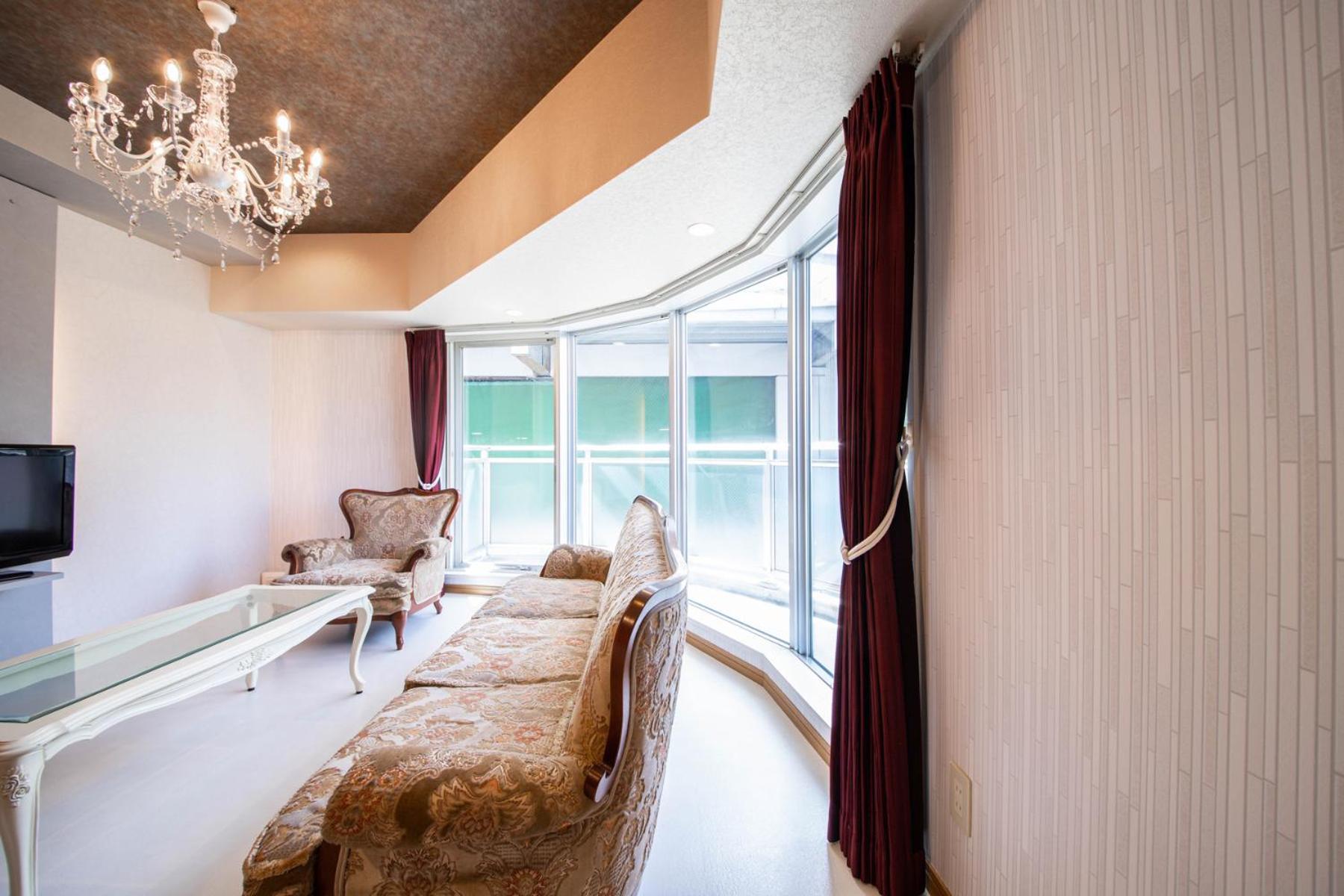 Luxury Apartment *
