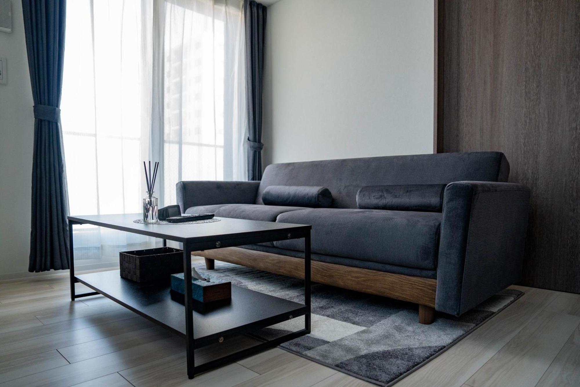 Apartment Moxie *