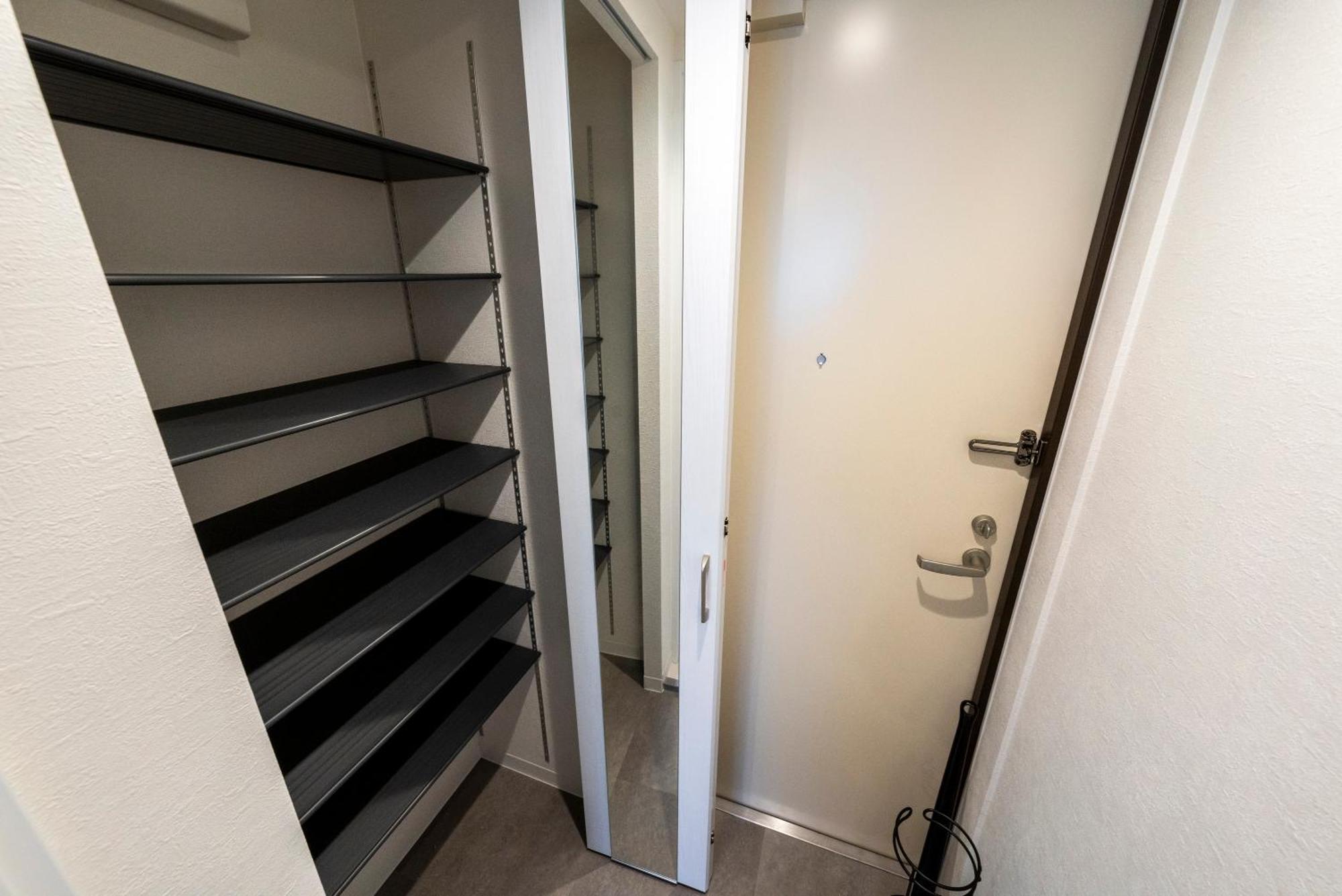 Apartment Unakite *