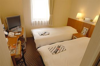 Apa Odori Ekimae Nishi Hotel