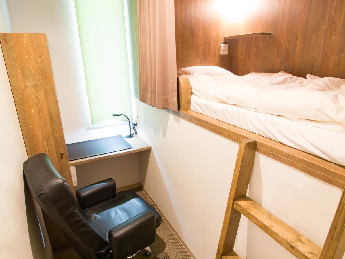 Capsule hotel Comicap *