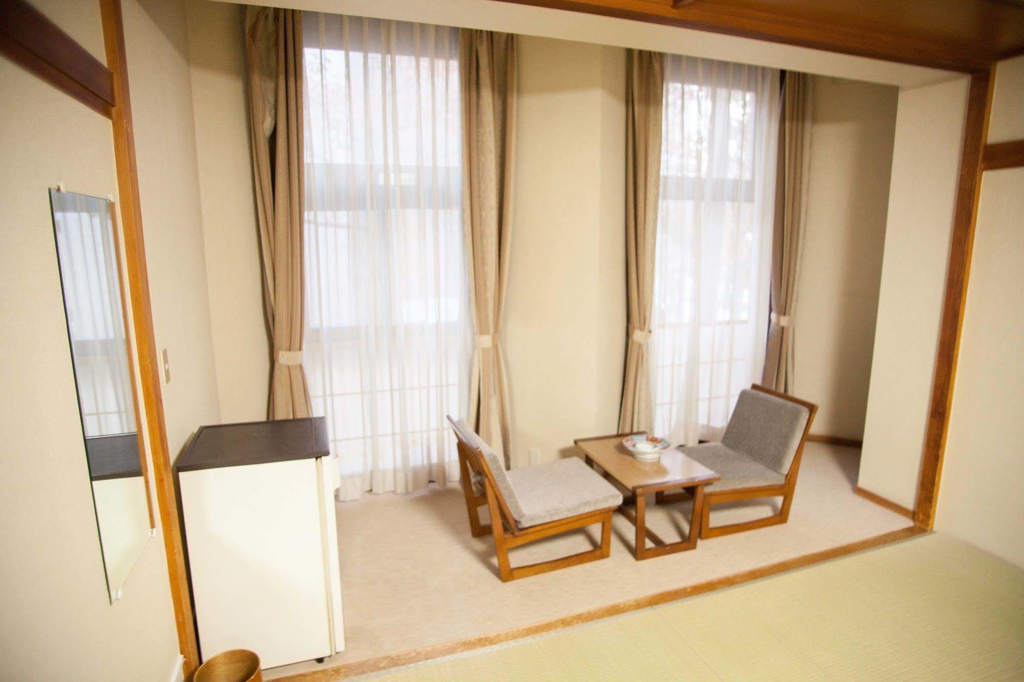 Nakamuraya