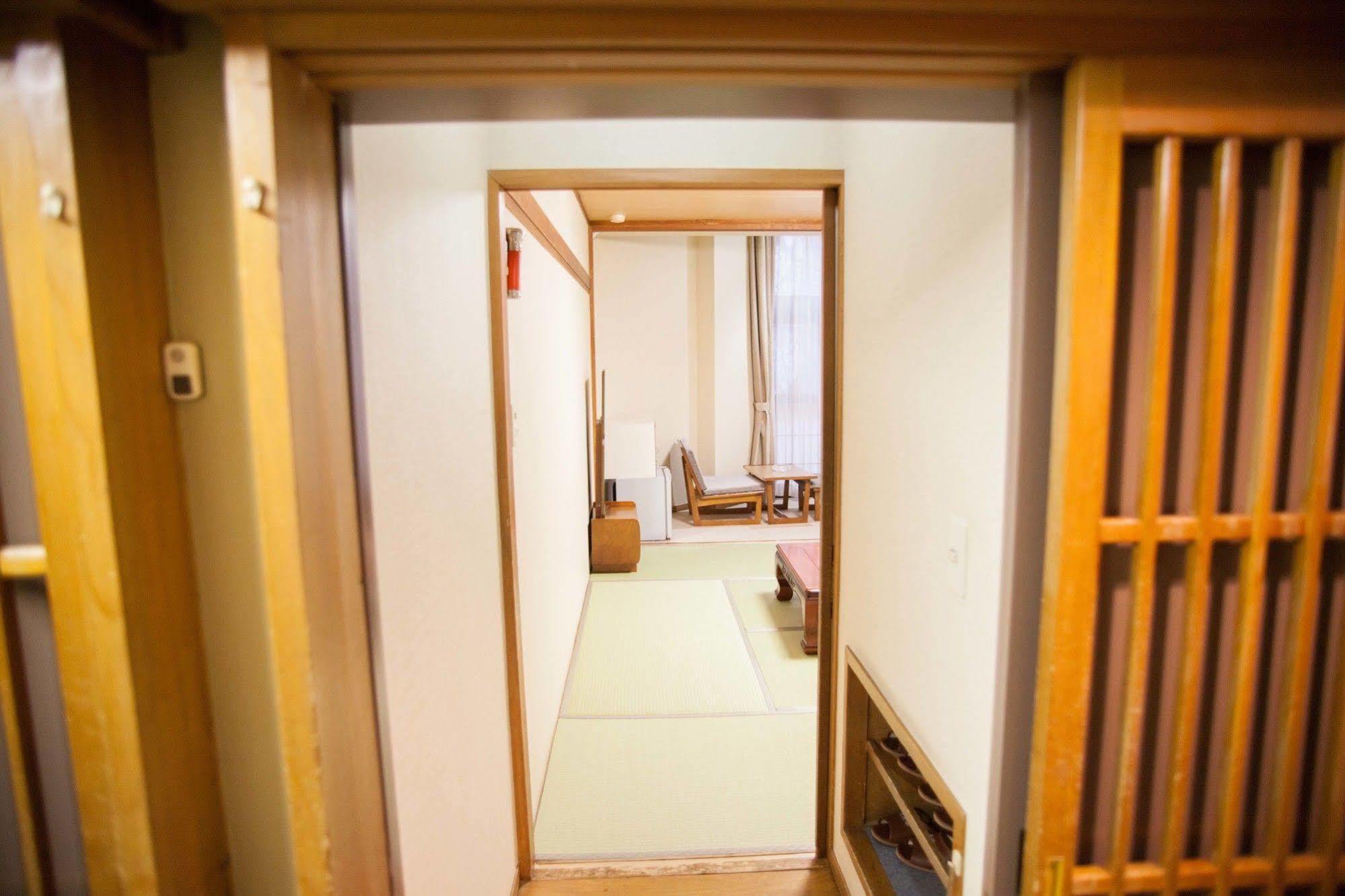 Nakamuraya Ryokan