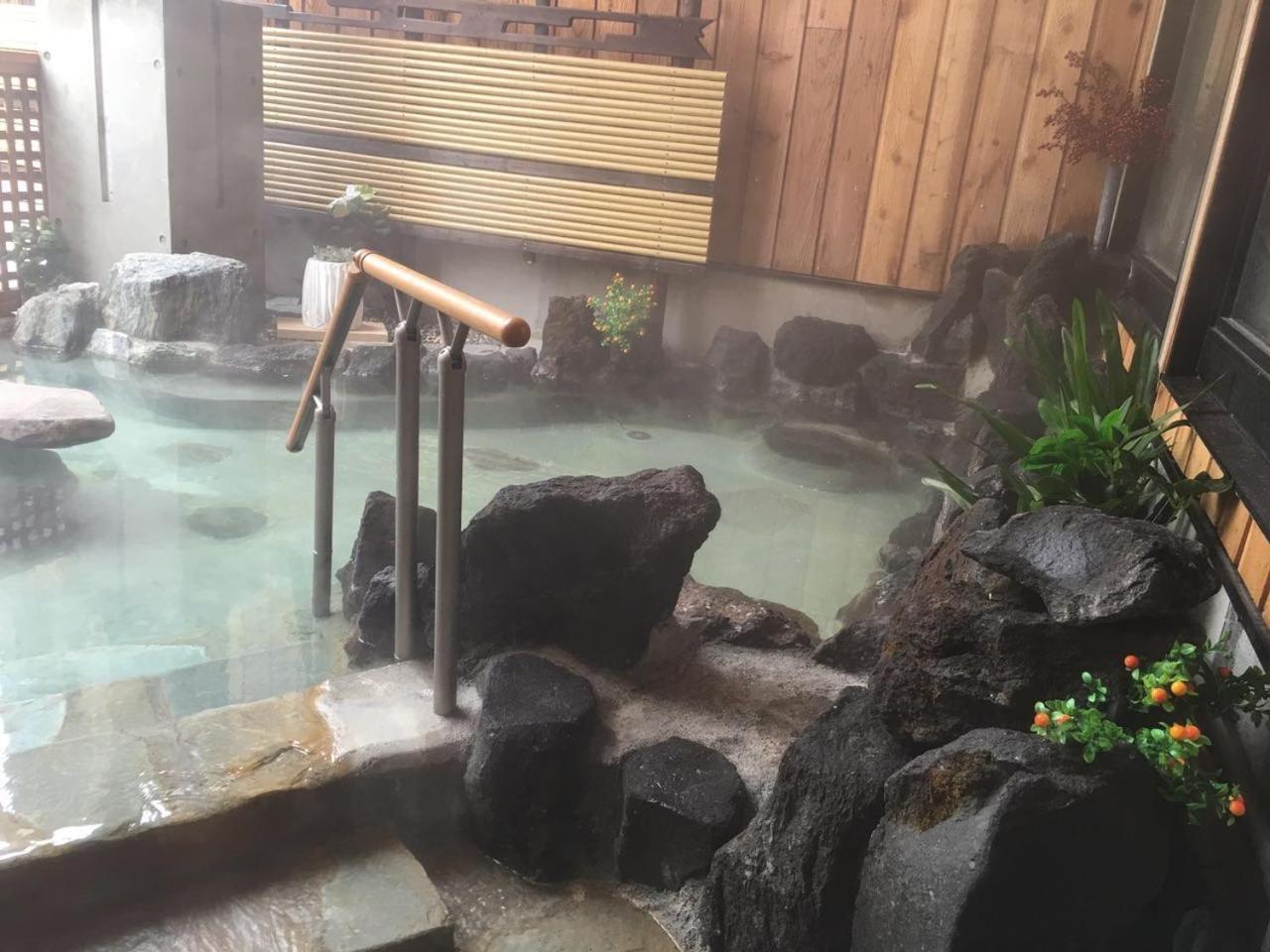 Ryokan Yi Feng Xiao Zhu Hot Spring 2*