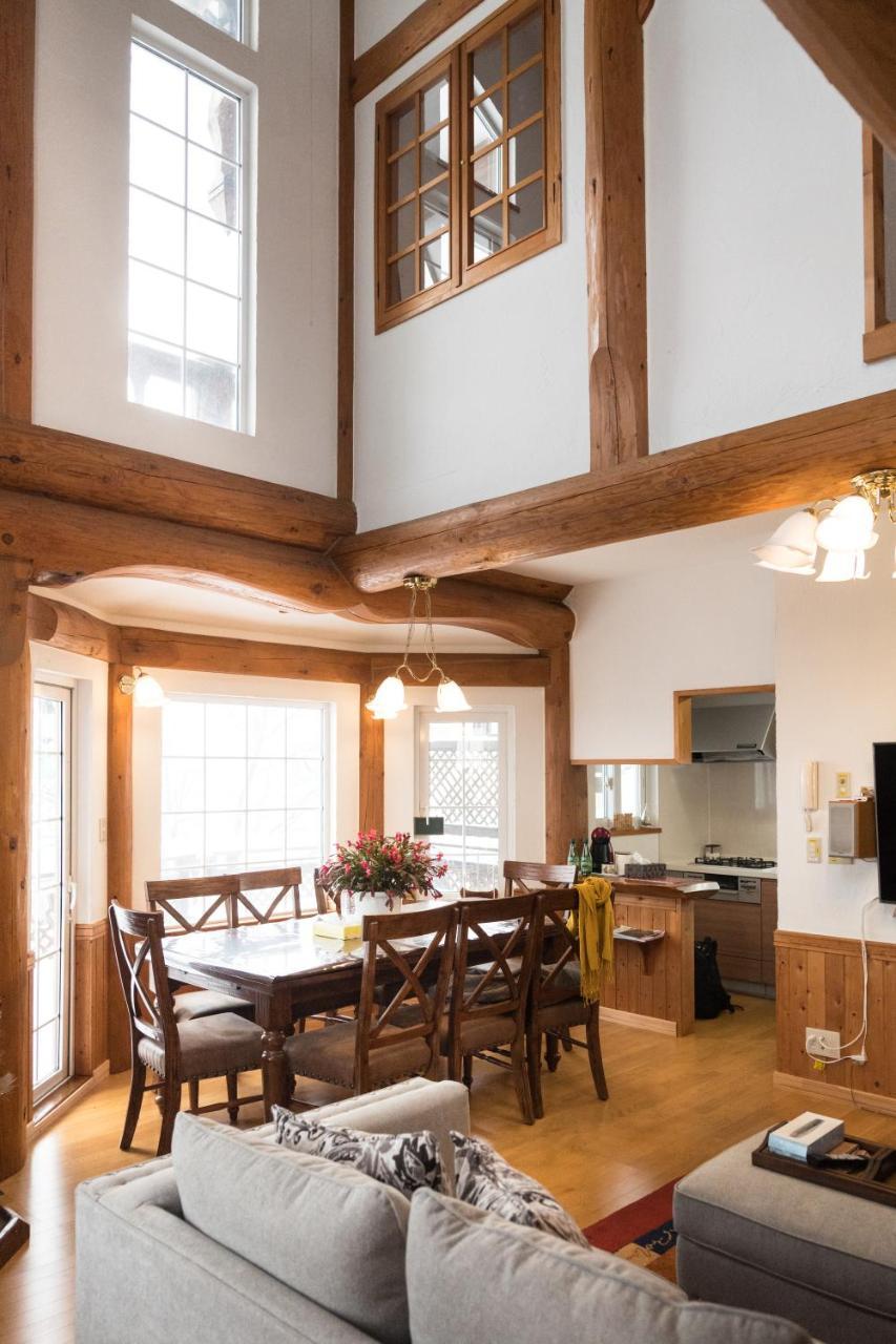 Luxury Log House 5brm Max 18ppl 4 Free Parking Holiday home *