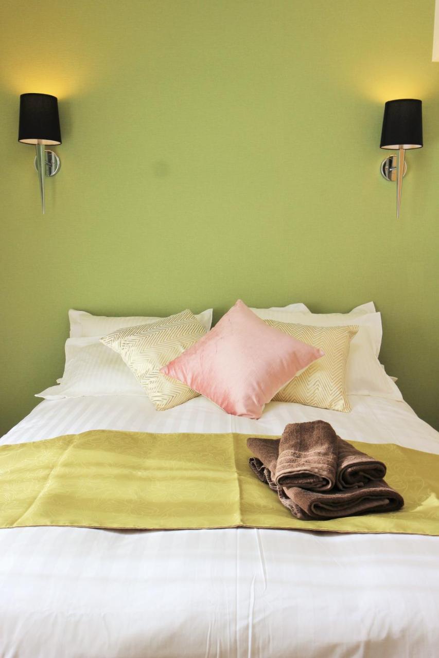 Juno Aparthotel 2*