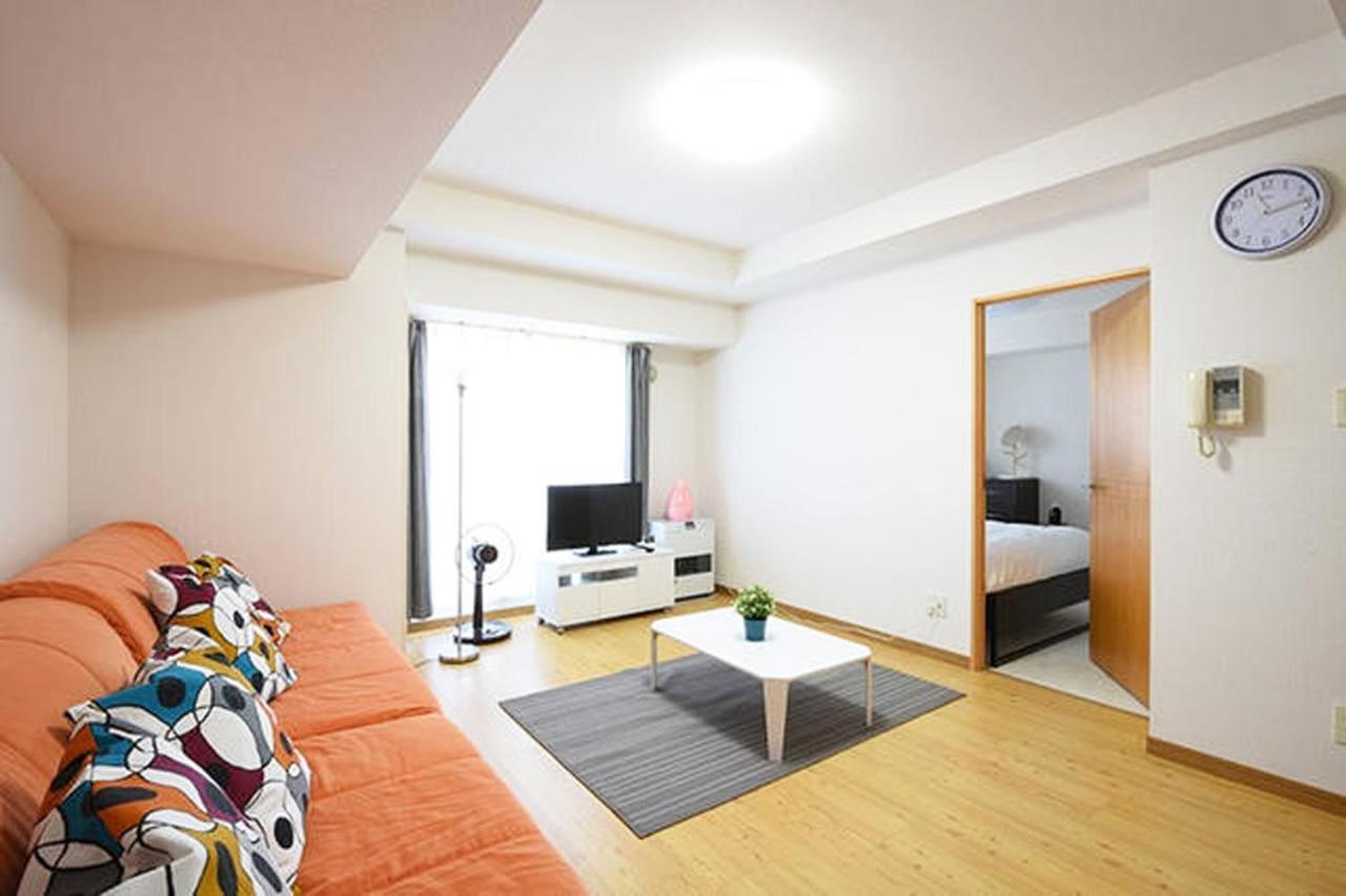 Ams Tower Apartment *