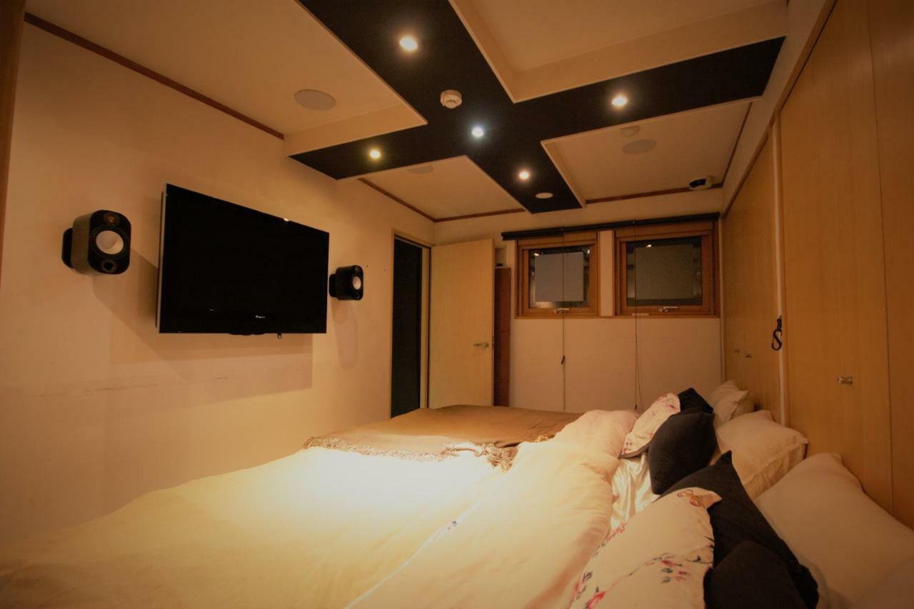 Hiraoka Dog Apartment