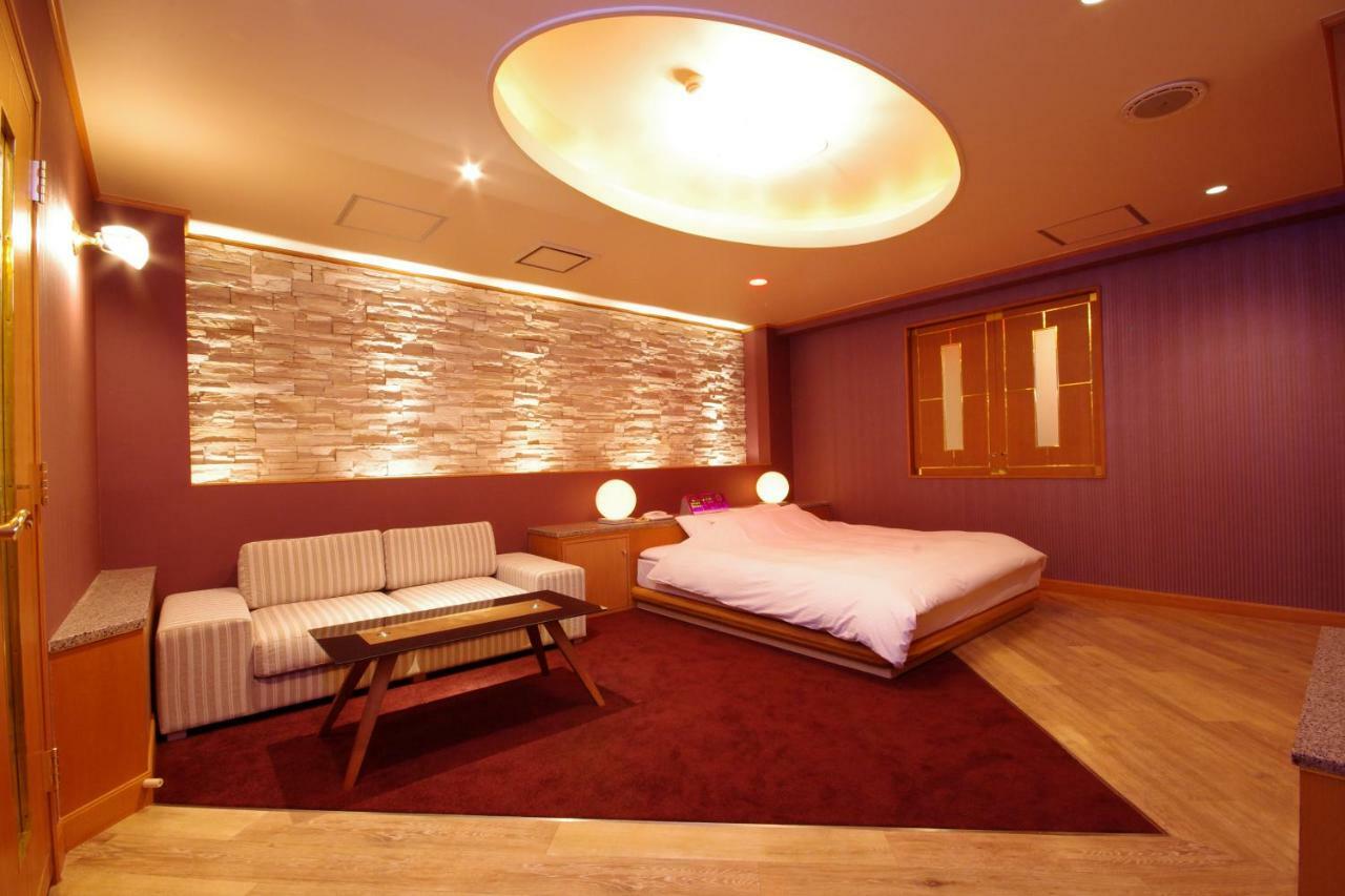 Y's (adults Only) Love hotel