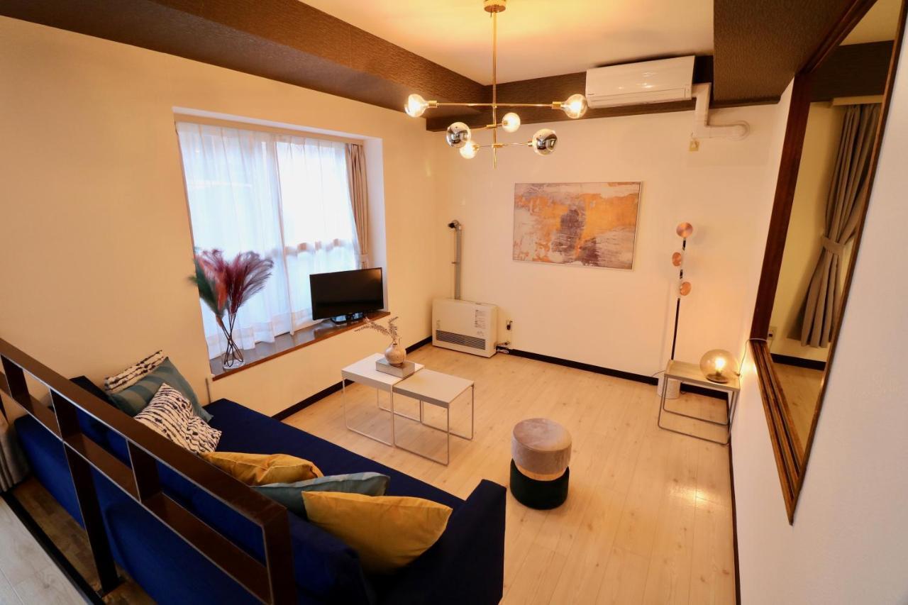 Laurel Apartment