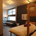 Uchi Living Stay Ekolu