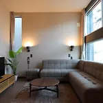 Uchi Living Stay Ekolu