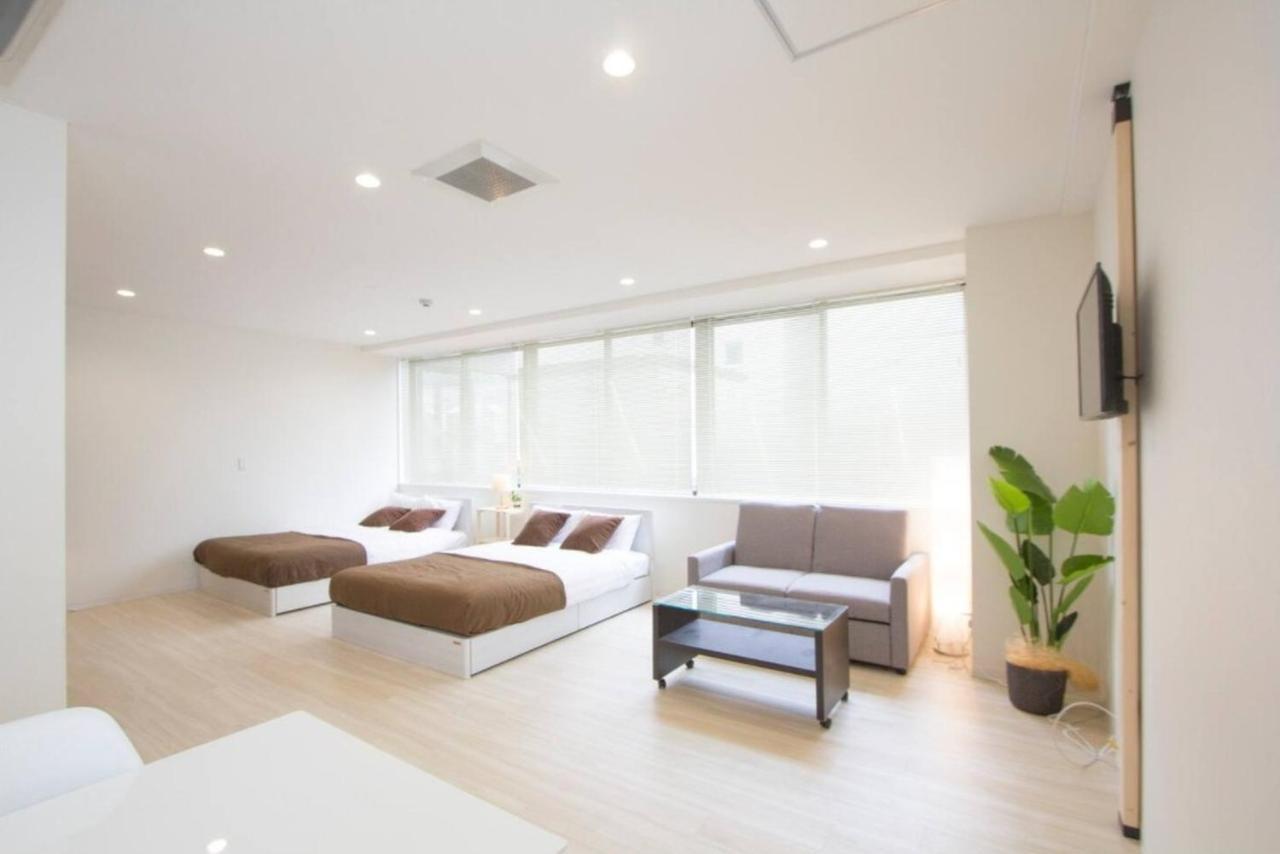 Cozy And Convenient Royal Heights