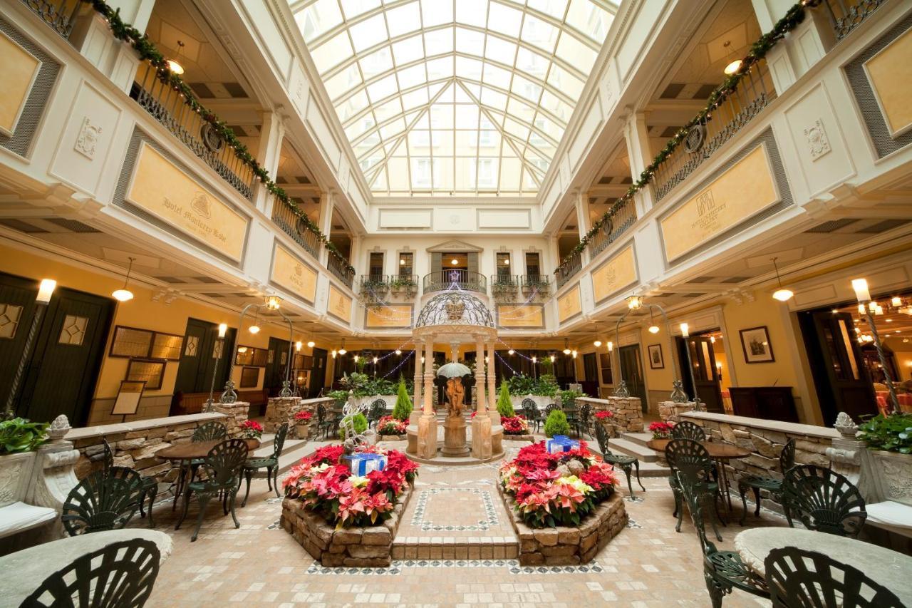 Monterey Hotel 4*