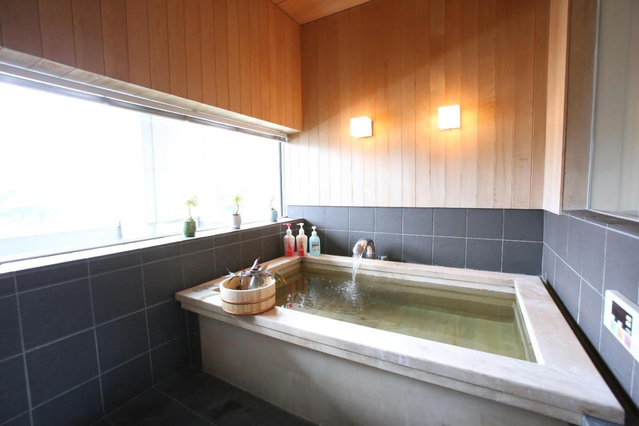 Holiday home 南2条蒼龍 希少な最大18名様ご宿泊可能の大豪邸 駅徒歩6分 無料駐車場4つ付き