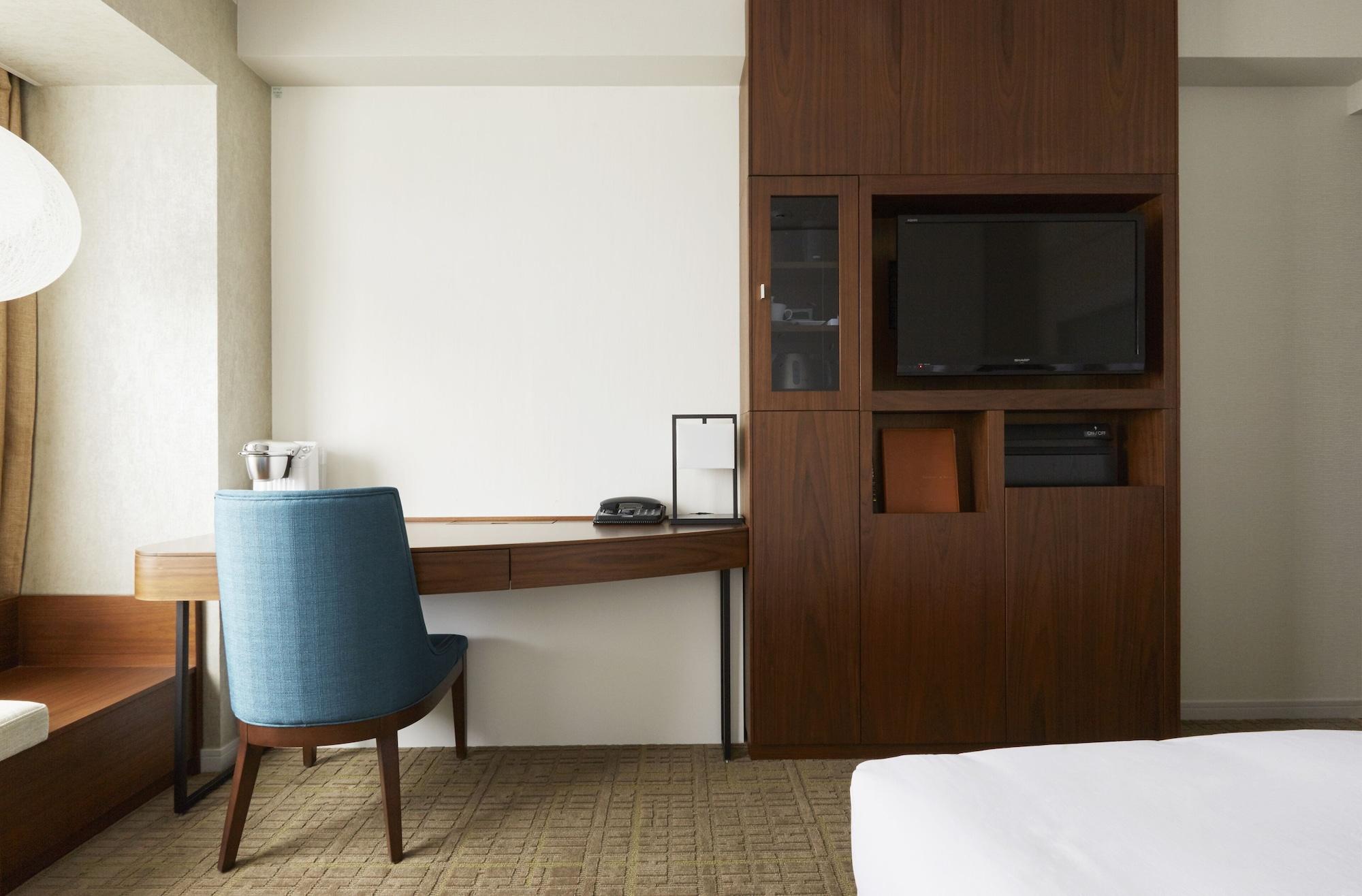 Keio Plaza Hotel 5*