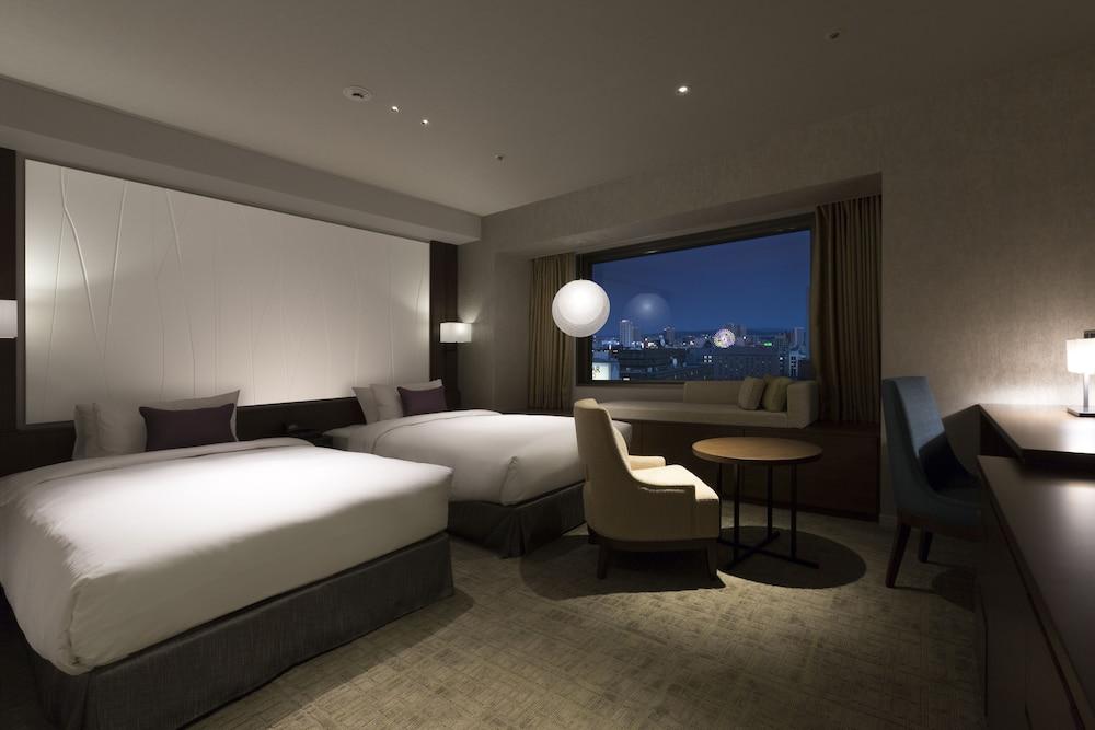 Keio Plaza Hotel 5*