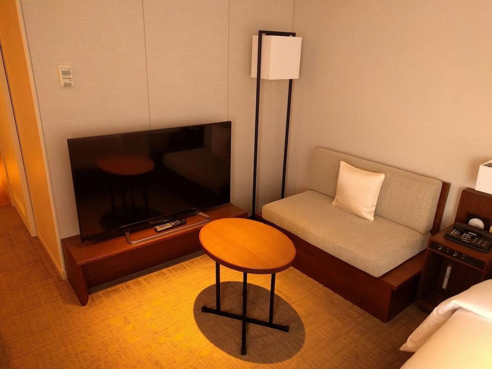 Keio Plaza 5*