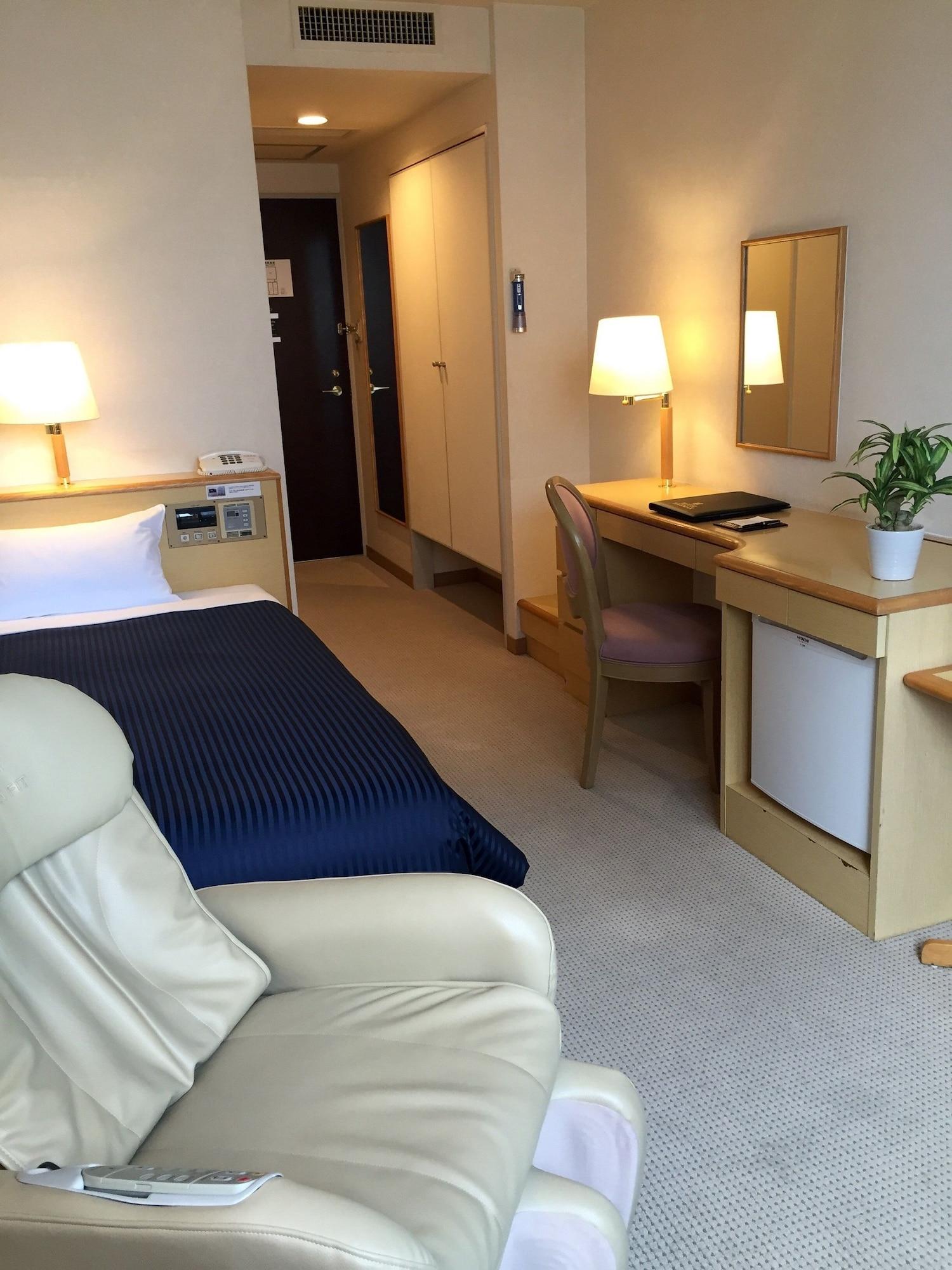 Hotel Livemax Sapporo Eki-Mae 2*