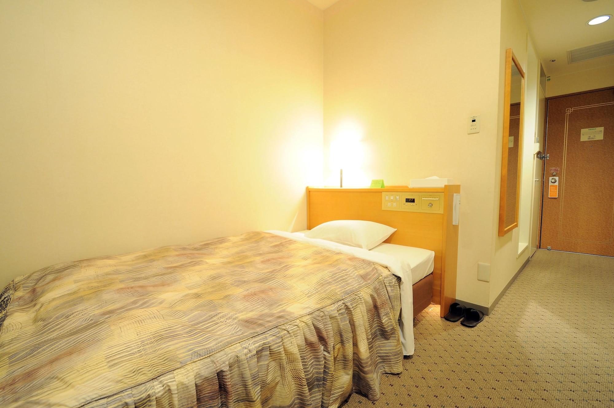 Sun Plaza Hotel 4*