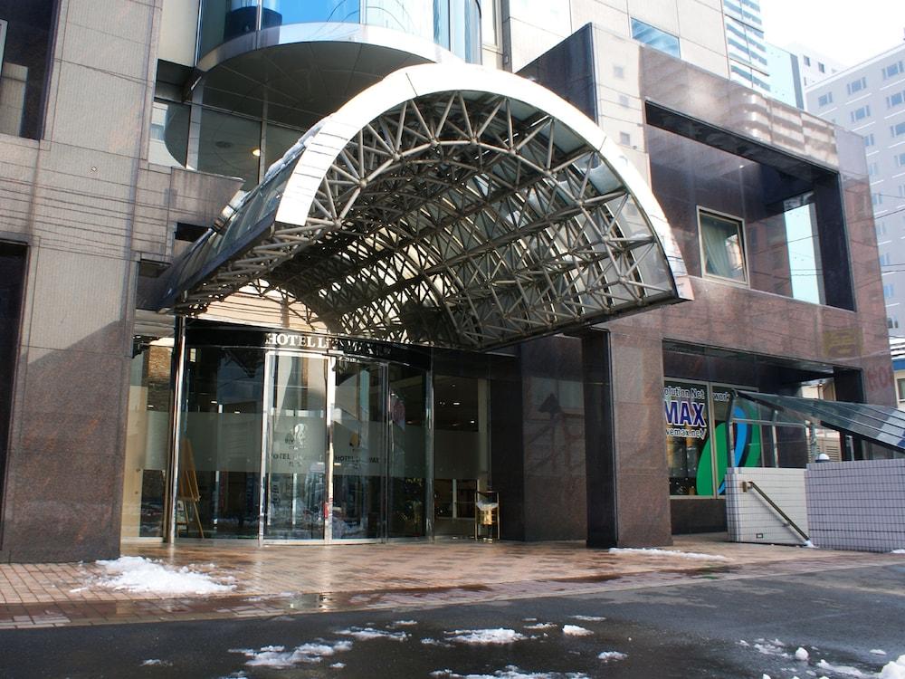 Livemax Budget Hotel