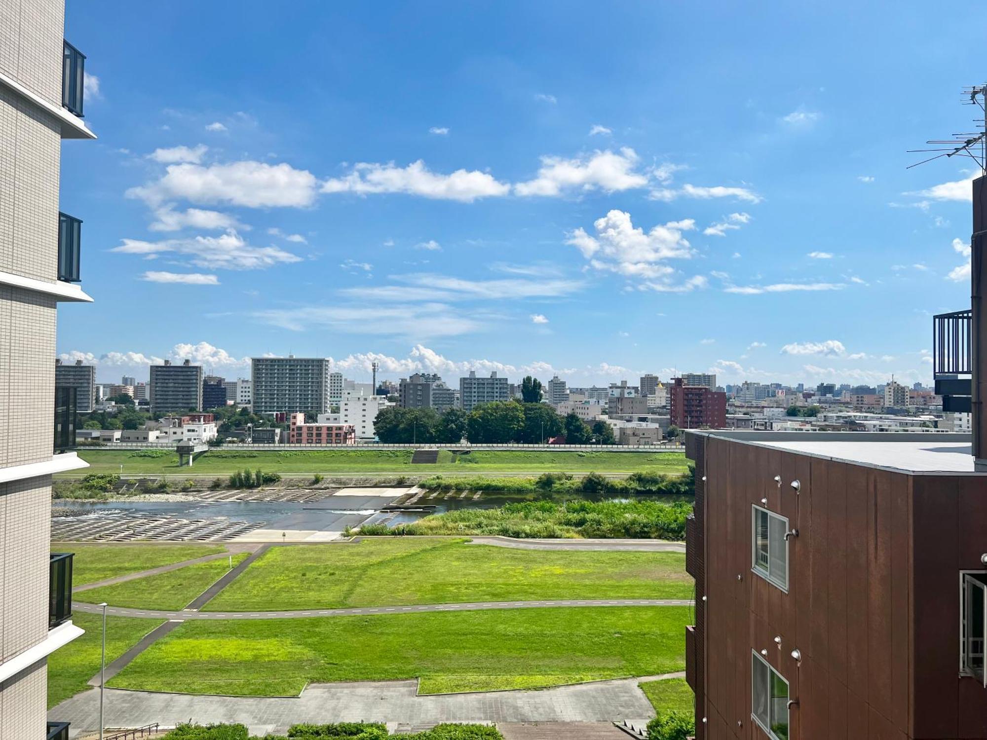 パークアベニュー中島 Apartment