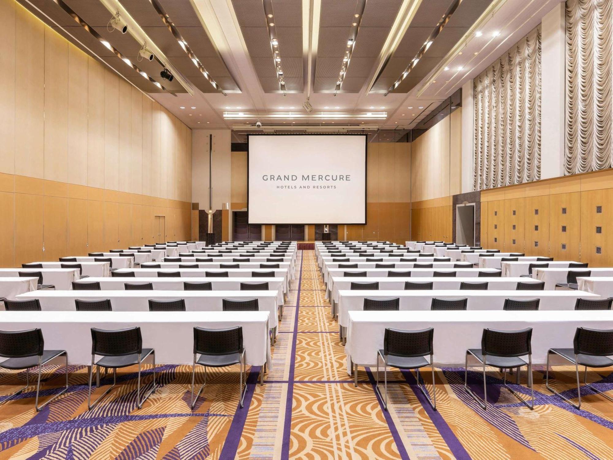 Hotel Grand Mercure Odori Park 5*