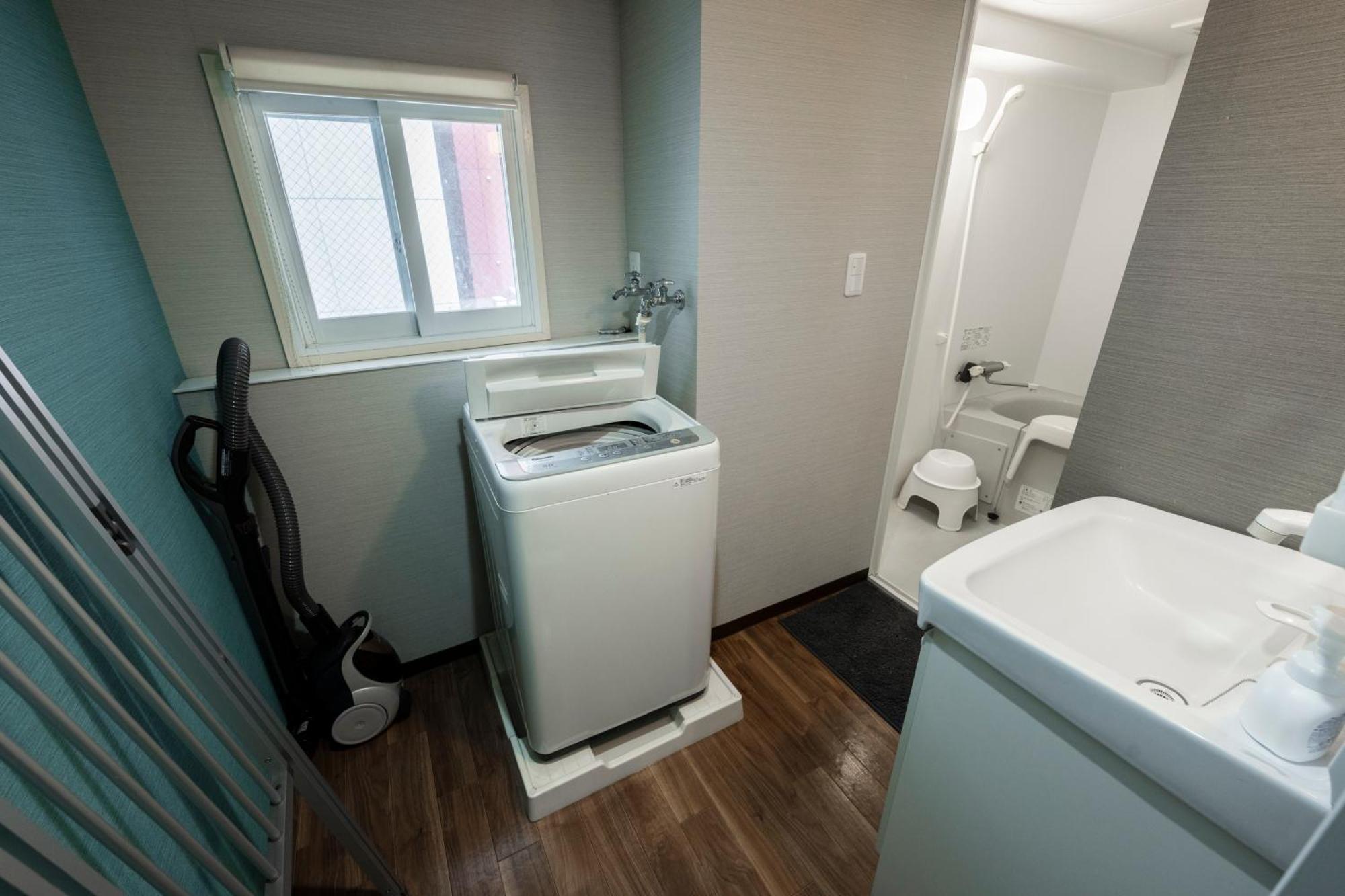 Venture Apartment *