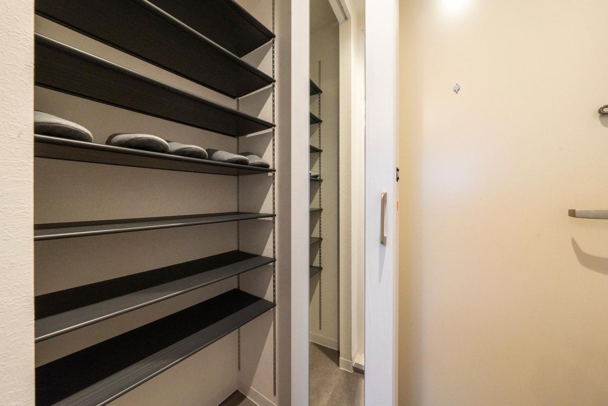 Apartment Universe *