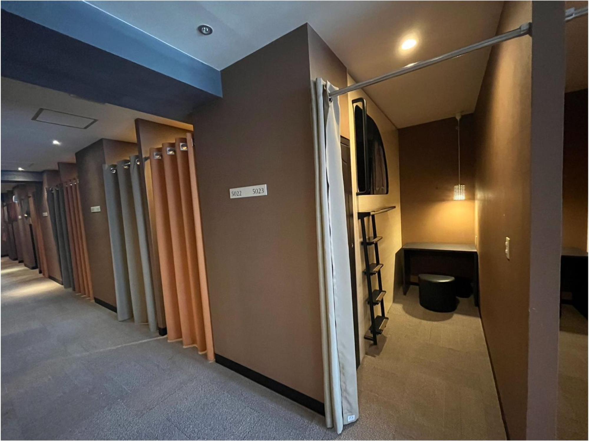 Capsule hotel The Centurion Sauna Rest & Male Only