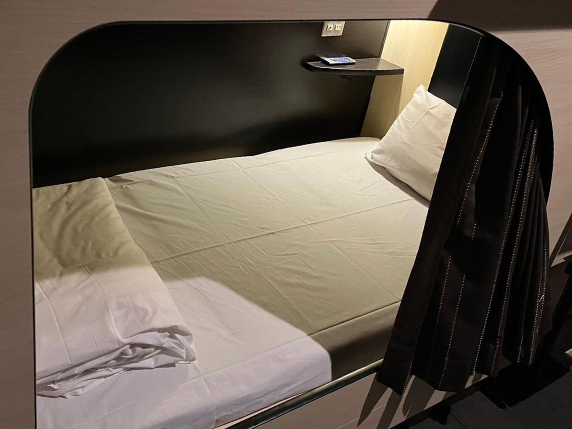 The Centurion Sauna Rest & Male Only Capsule hotel