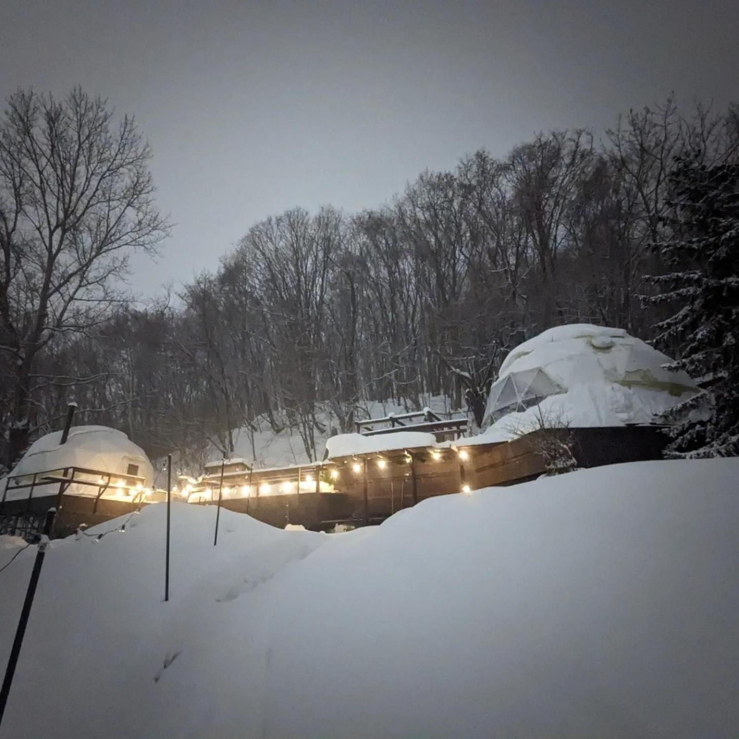 Guest house Glamping Carta: Luxury Sauna And Jacuzzi Retreat In Sapporo