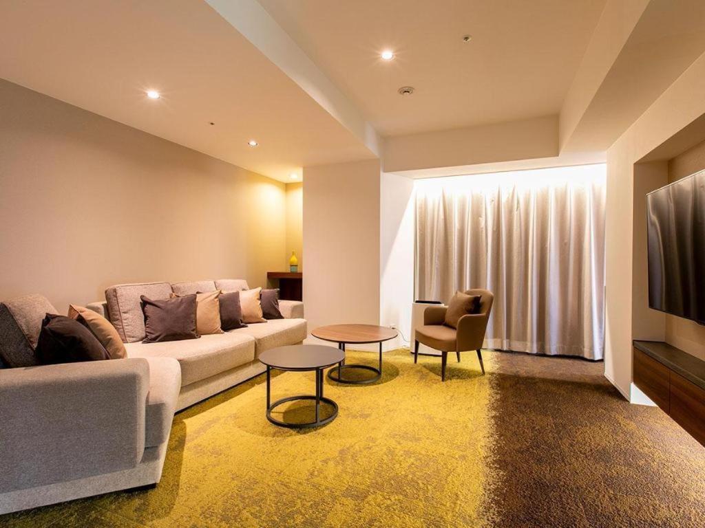 Tenza And Skyspa At