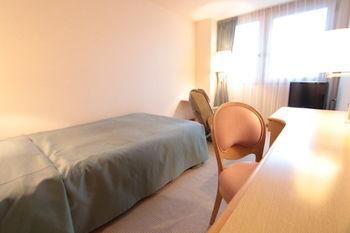 Hotel Hotel Livemax Sapporo Eki-Mae 2*