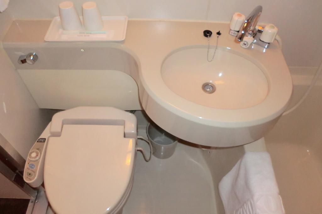 Toyoko Hokkaido Sapporo-eki Nishi-guchi Hokudai Mae Hotel