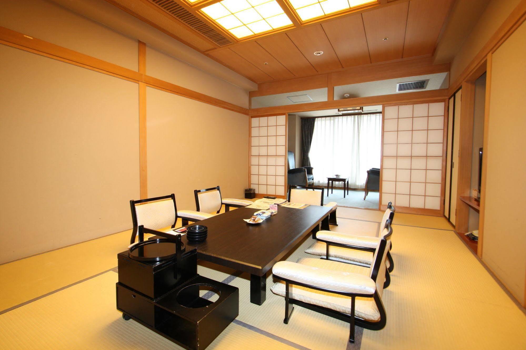 Jozankei Manseikaku Milione 4* Sapporo