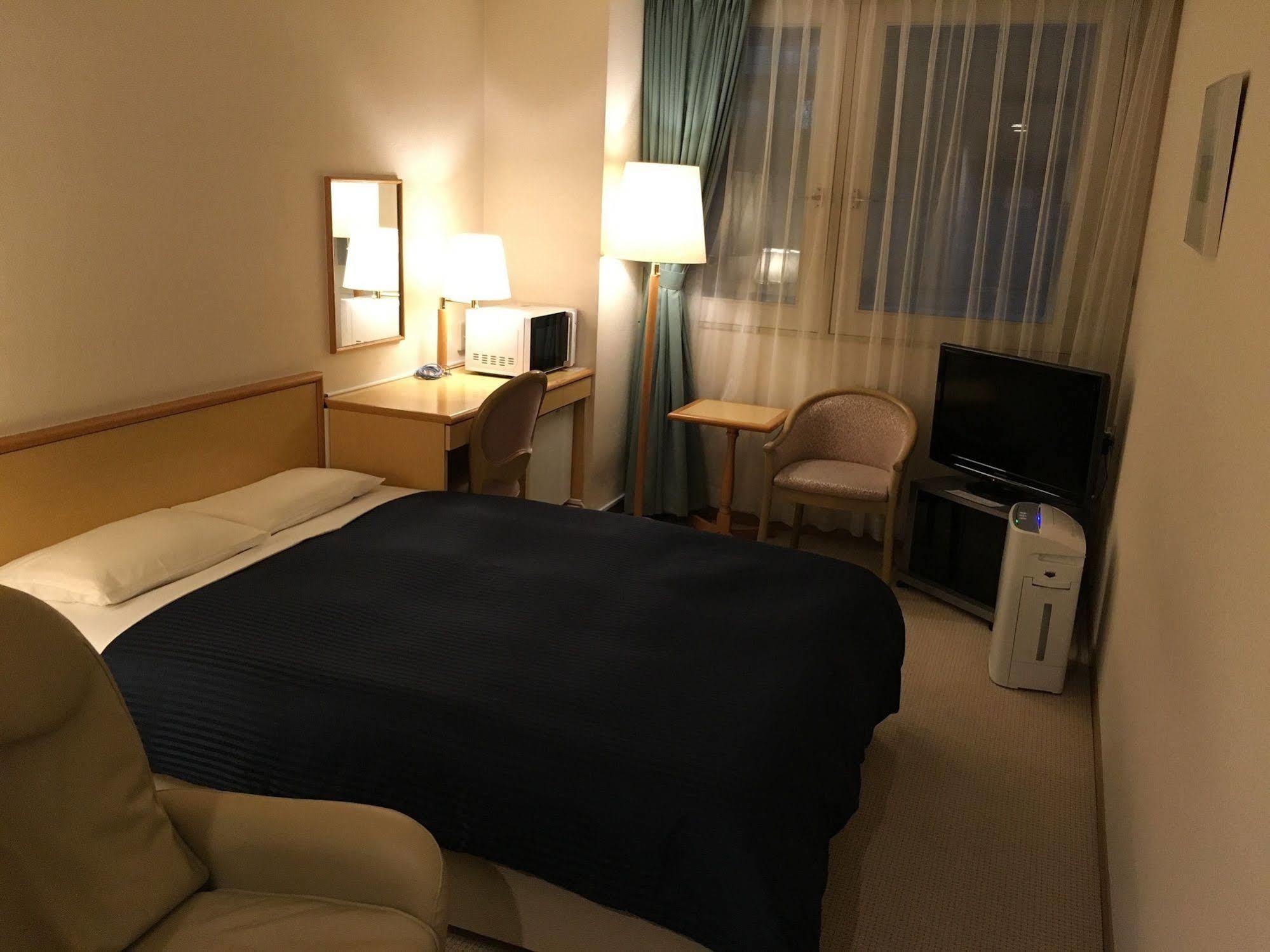 Hotel Hotel Livemax Sapporo Eki-Mae 2*