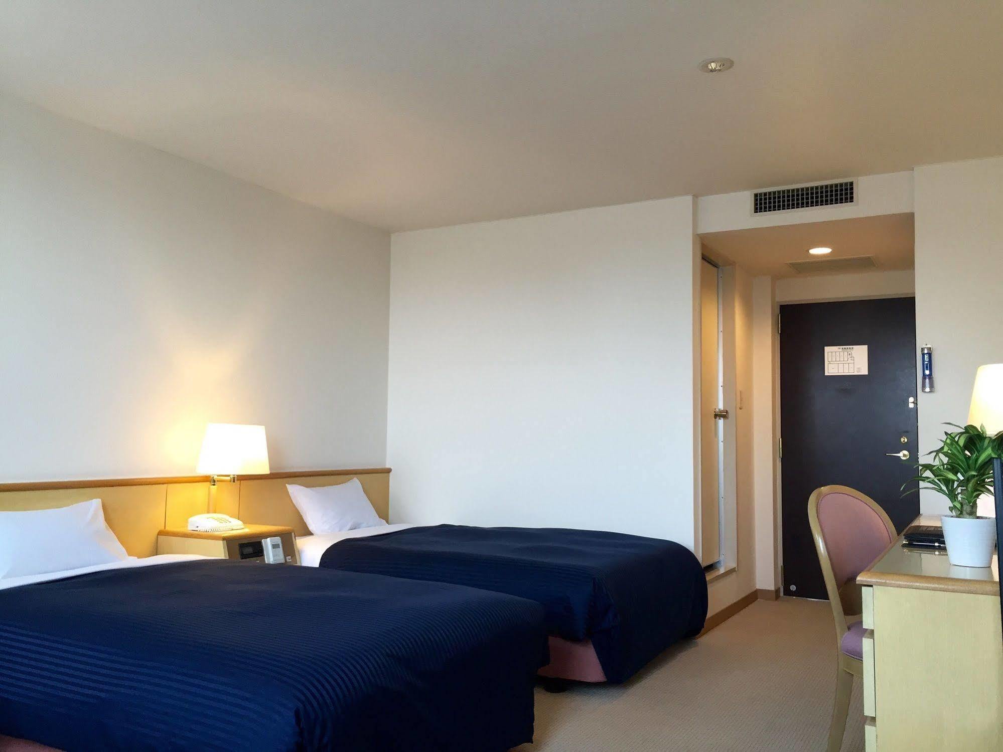 Hotel Livemax Sapporo Eki-Mae 2*